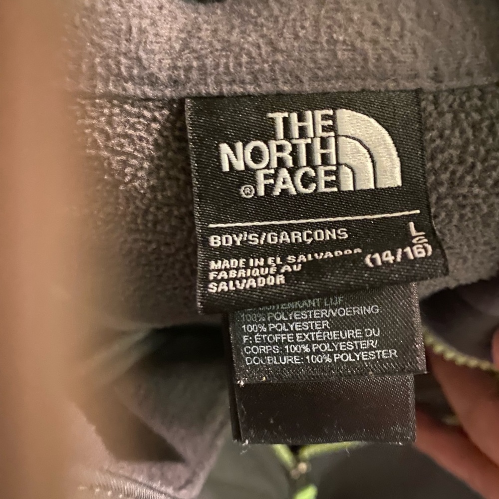 North Face Kids Jacket - Picture 6 of 6